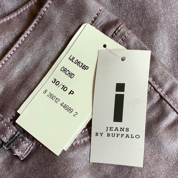 Metallic Muted Purple Cropped Jeans With Ankle Zippers Size 10P - Picture 11 of 16